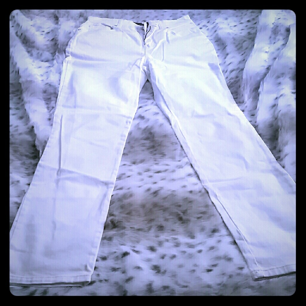 White with pink trim Gloria Vanderbilt jeans